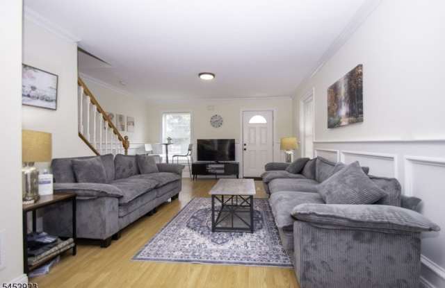 48 Central Ave Gallery 4