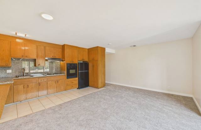 Outer Richmond 2 Bedroom / 2 Bathroom – Covered Parking Available Gallery 4