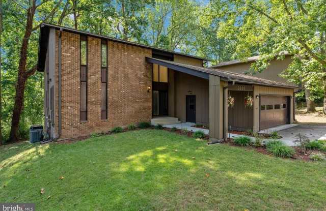 2609 WOODFERN Court Gallery 3