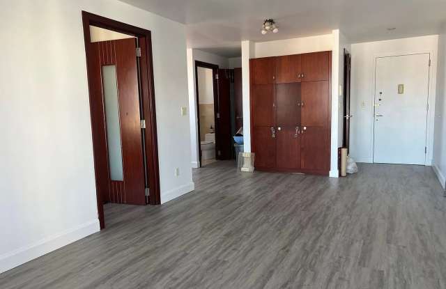 1562 W 6th St # 4D Gallery 4