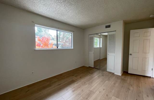 Delightful 2 Bedroom! Recently Updated!! Move In Special!!! - 5600 Walerga Road, Foothill Farms, CA 95842