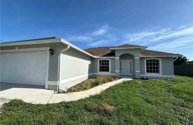 3304 30th Street SW - 3304 30th Street Southwest, Lehigh Acres, FL 33976