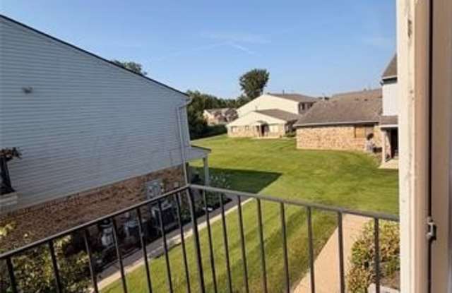50039 S Horst Court Gallery 2