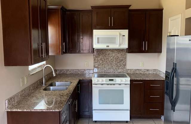 2075 Fox Borough Dr Gallery 2