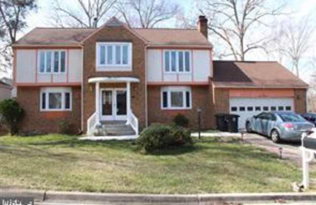 119 SAINT ANDREWS DRIVE E - 119 St Andrews Drive, Fort Washington, MD 20744