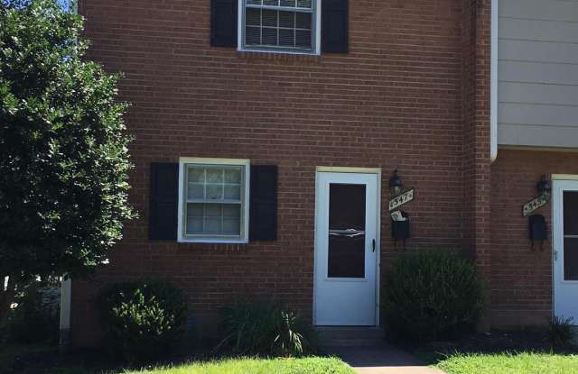 547 WILLIS ST - 547 Willis Street, Fredericksburg, VA 22401