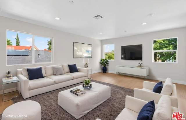 3436 Hunter St photos photos