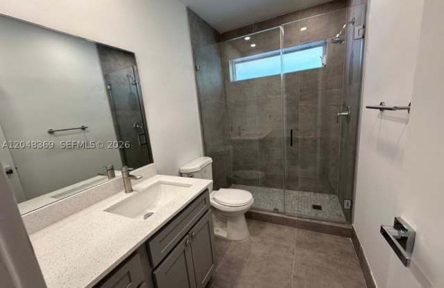 1722 Mayo St photos photos 1722 Mayo St photos photos