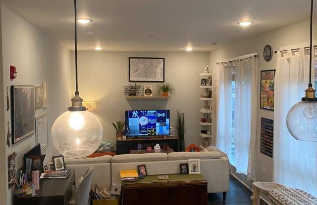 4007 RIDGE Avenue Gallery 3