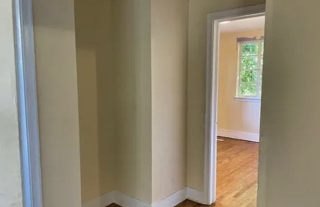 126 Jefferson Place photos photos