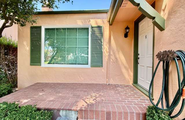 NOW AVAILABLE - CLASSIC BUNGALOW IN LANDLPARK, 3 BED, 2 BATH Gallery 3