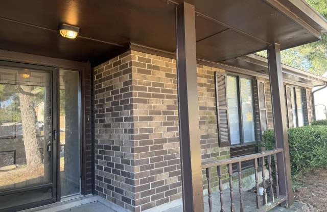 1584 Springfield Drive Gallery 2