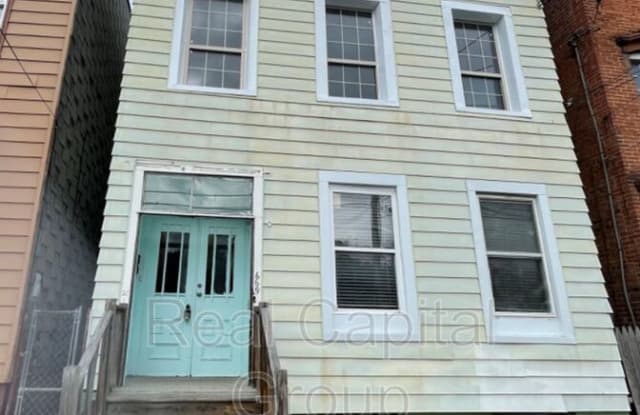 669 Clinton Ave photos photos