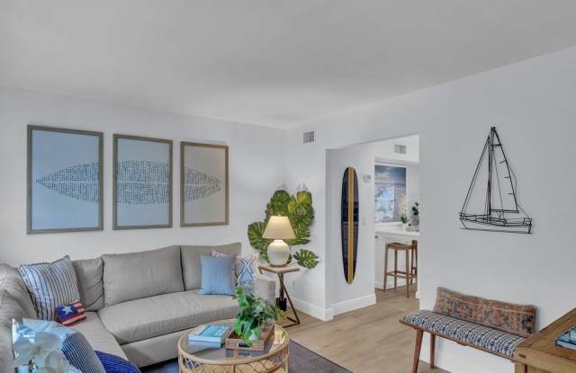 824 Dahlia Lane Gallery 2