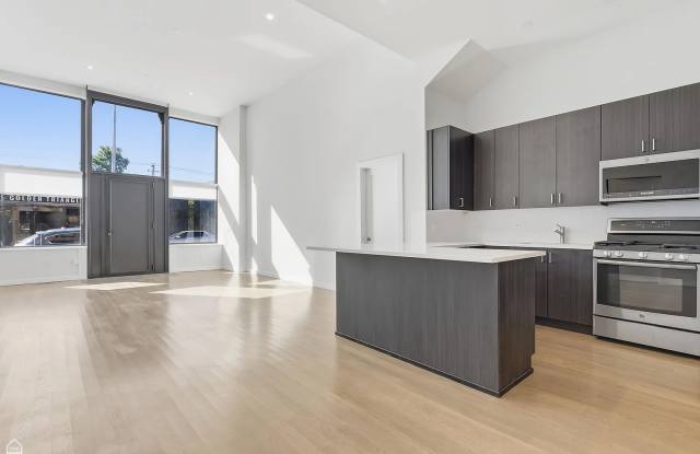 2034 W Grand Ave photos photos