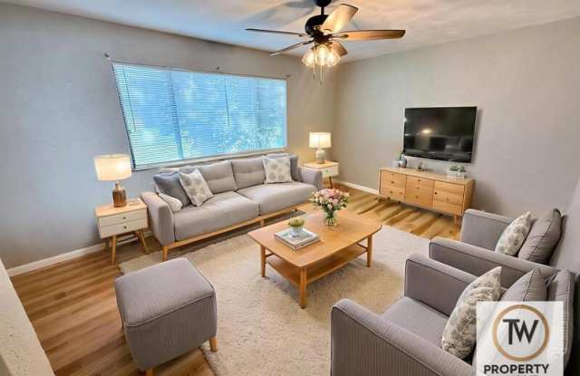 200-210 W Wesley Dr - 200 West Wesley Drive, O'Fallon, IL 62269