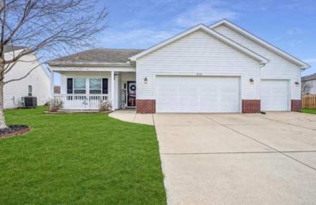 Spacious 3-Bedroom Lafayette Home with Office, Fenced Yard & 3-Car Garage photos photos