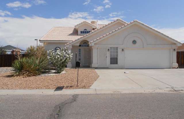 4 Bedroom, 2.5 Bathroom! Lovely Home in Los Lunas! photos photos
