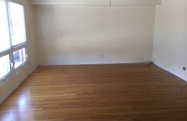 9013 West GRAND Avenue Gallery 3