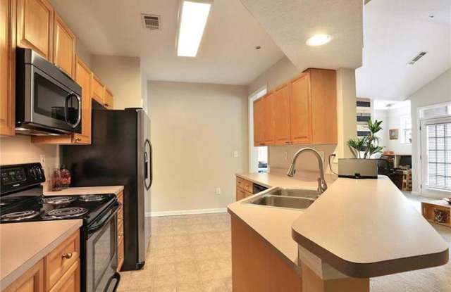 536 Sandringham Drive Gallery 4