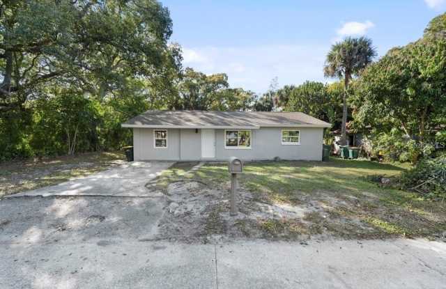 1087 SWAN ST photos photos