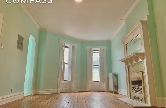 759 Jefferson Avenue Gallery 2