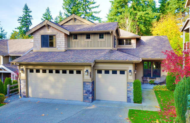 Stunning 5 bedroom Kirkland Home photos photos