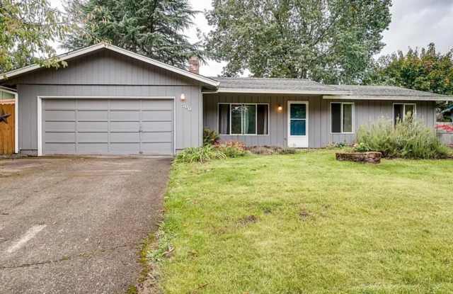 Super Cute Ranch Style 3 Bedroom 2 Bathroom Home!! Bright Kitchen! Fenced Backyard! Garage! photos photos