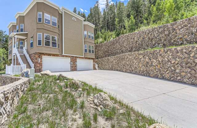 Beautifully maintained town-home in Central City offers the perfect blend of modern comfort and mountain tranquility photos photos