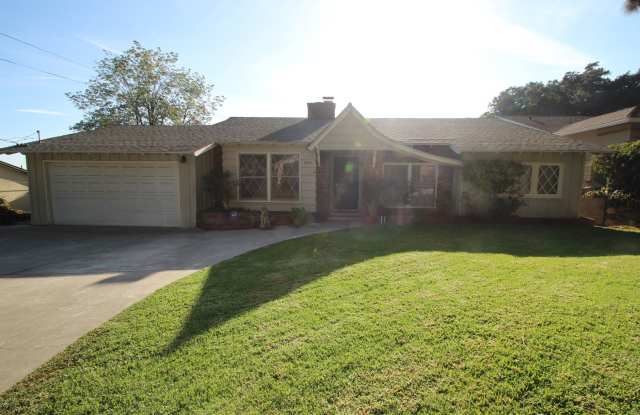 Stunning 3 Bedroom, 2 Bath Single Family Home w/ Swimming pool! - 3345 Florecita Drive, Pasadena, CA 91001