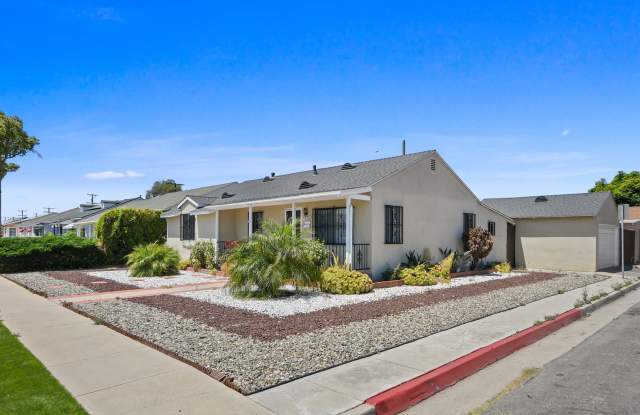 Newly Re-Modeled 3B | 1B home located in Prime Gardena! photos photos