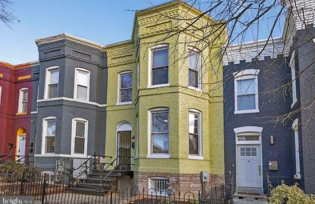 1119 MONTELLO Avenue NE Gallery 2