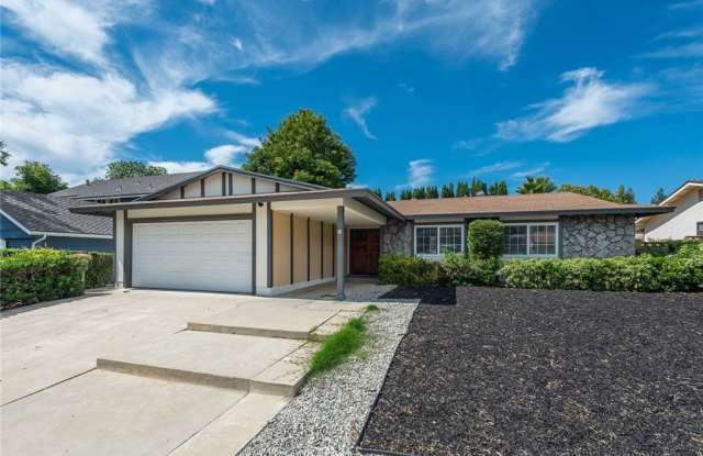 65 Pinewood Avenue photos photos