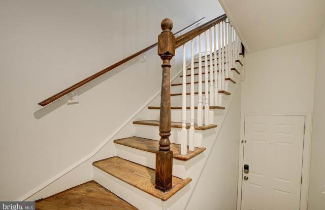 2209 WASHINGTON Circle NW Gallery 3