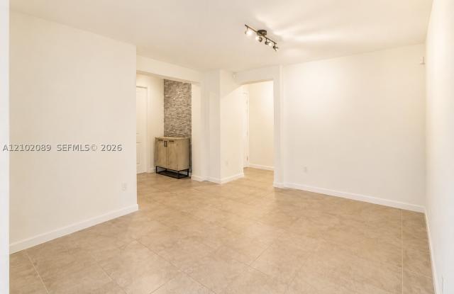 2450 SE 1st St Gallery 2