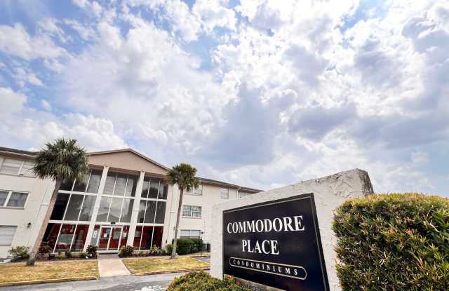 Cozy 3 Bd/2Ba Apartment in Commodore Place! Great Location! photos photos