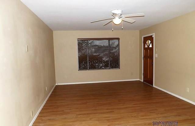 1703 E EL PARQUE Drive Gallery 4
