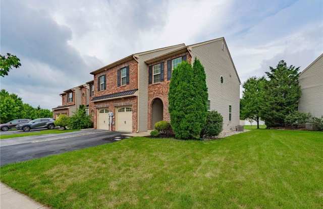 253 Milkweed Drive Gallery 3
