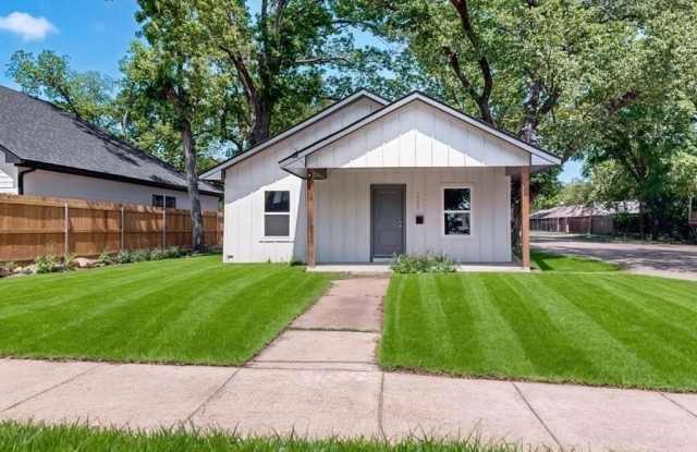 1500 W Collin Street photos photos