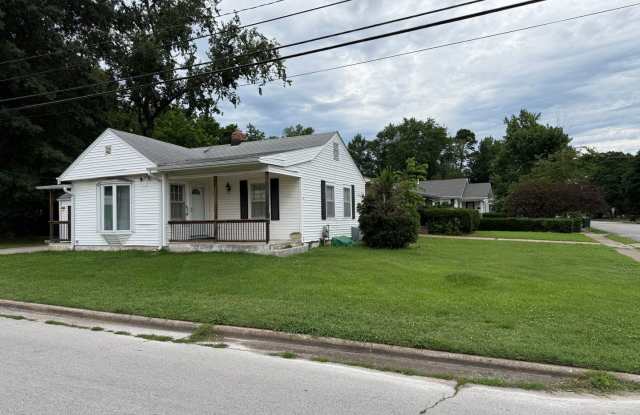 Charming 2 bedroom 1 bath home on large corner lot in desirable part of Springfield photos photos