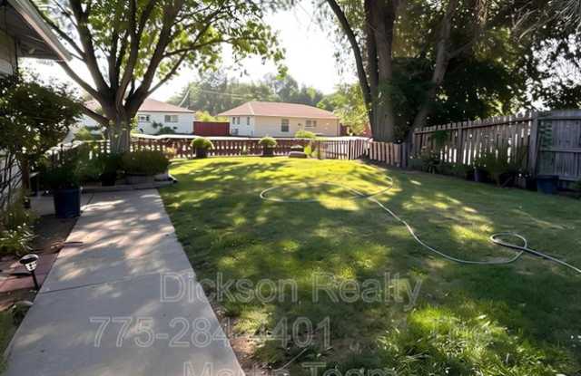 927 Stanford Way Gallery 3