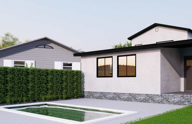 PRIVATE POOL!! Newly Renovated 6 Bed 3 Bath House On Gary! Gallery 1