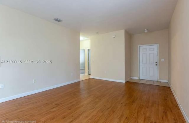 376 NE 26th Ter Gallery 3