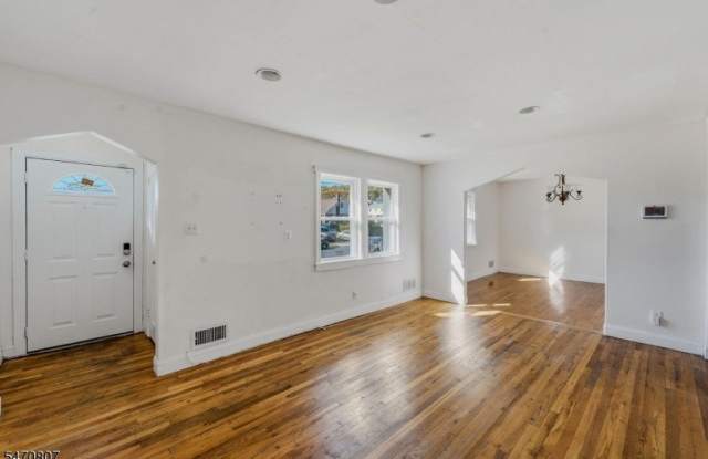 28 Carrelton Dr Gallery 2