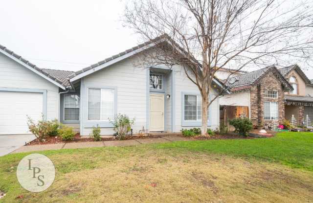 Fresno NorthEast Home, 3BR/2BA, Built 1991 - Lots of Amenities! photos photos