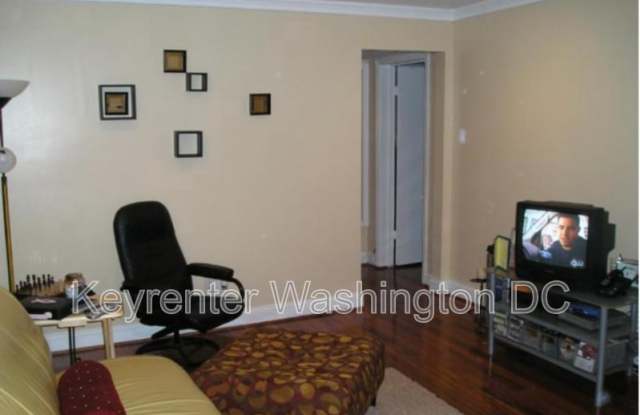 3805 W St, SE Gallery 4