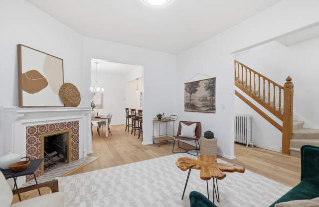 546 Ashland Avenue Gallery 4