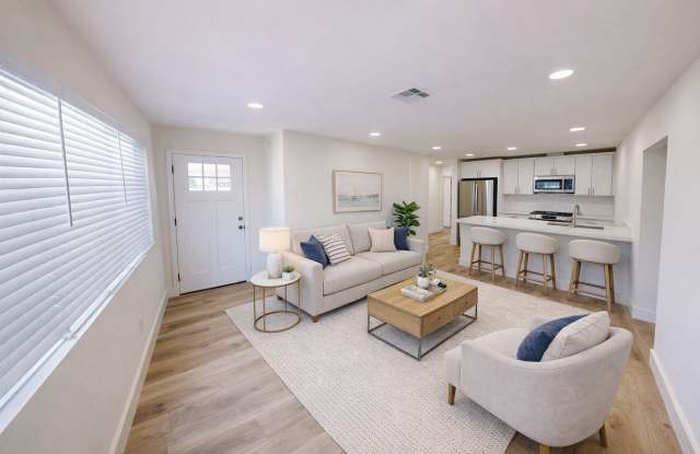 Newly Renovated 5 bedroom house! photos photos