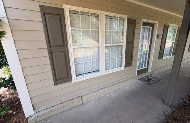 Furnished 2 Bedroom 1 Bath Apartment Close to Campus! photos photos