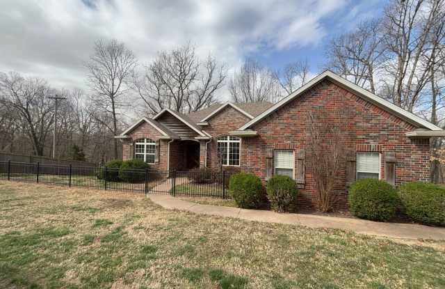 3 Bedroom, 2 Full Bath, 2-car attached garage home for Rent in Rogers AR PROMOTION $500.00 Off First Month Gallery 3